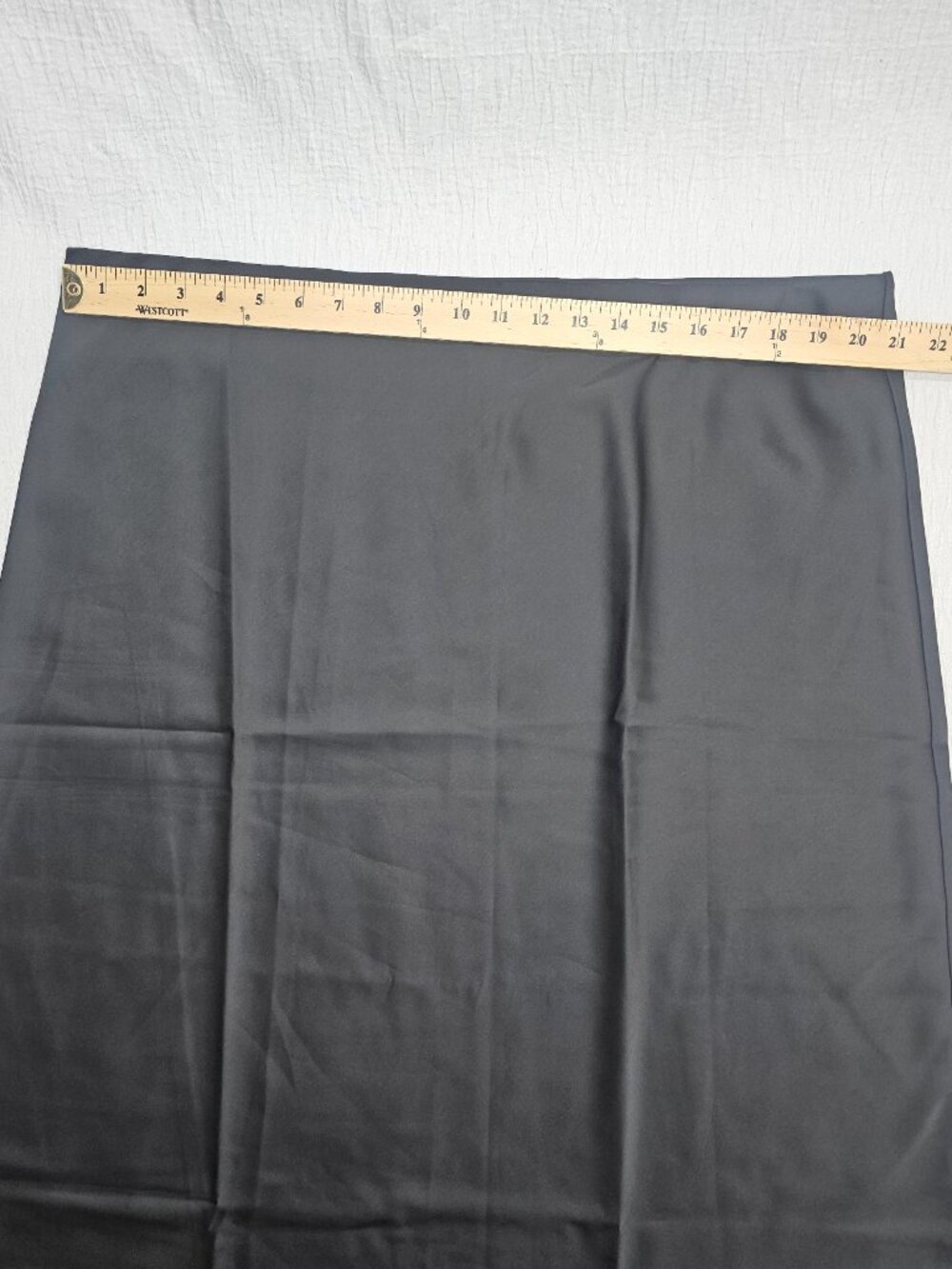 Express Women’s Black Midi Satin Skirt Size XXL - Picture 4 of 5